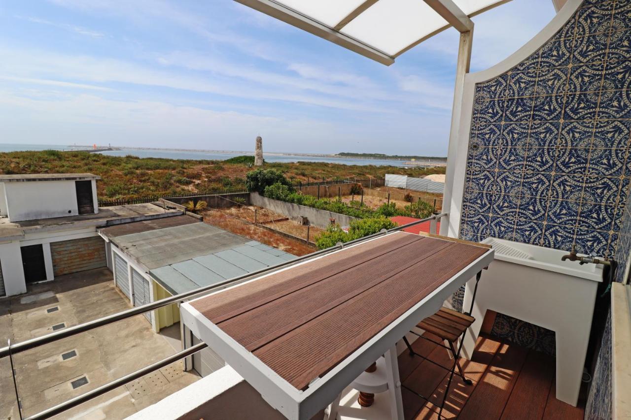 Ocean View Apartment With Free Parking Barra Buitenkant foto