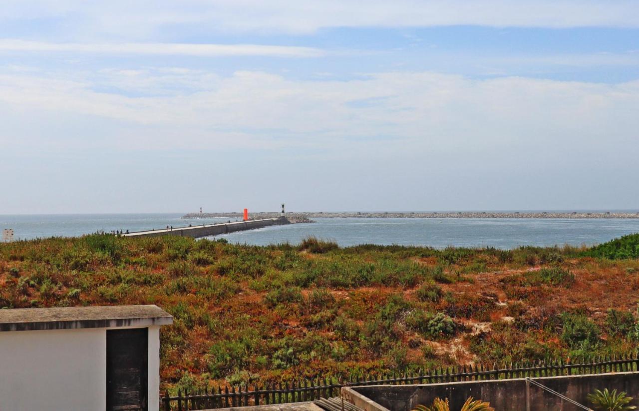Ocean View Apartment With Free Parking Barra Buitenkant foto